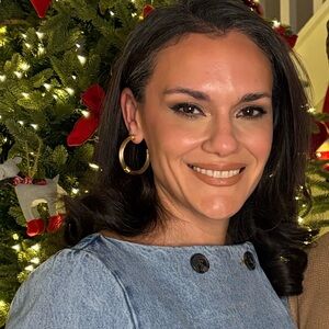 Meet your Posher, Jacqueline